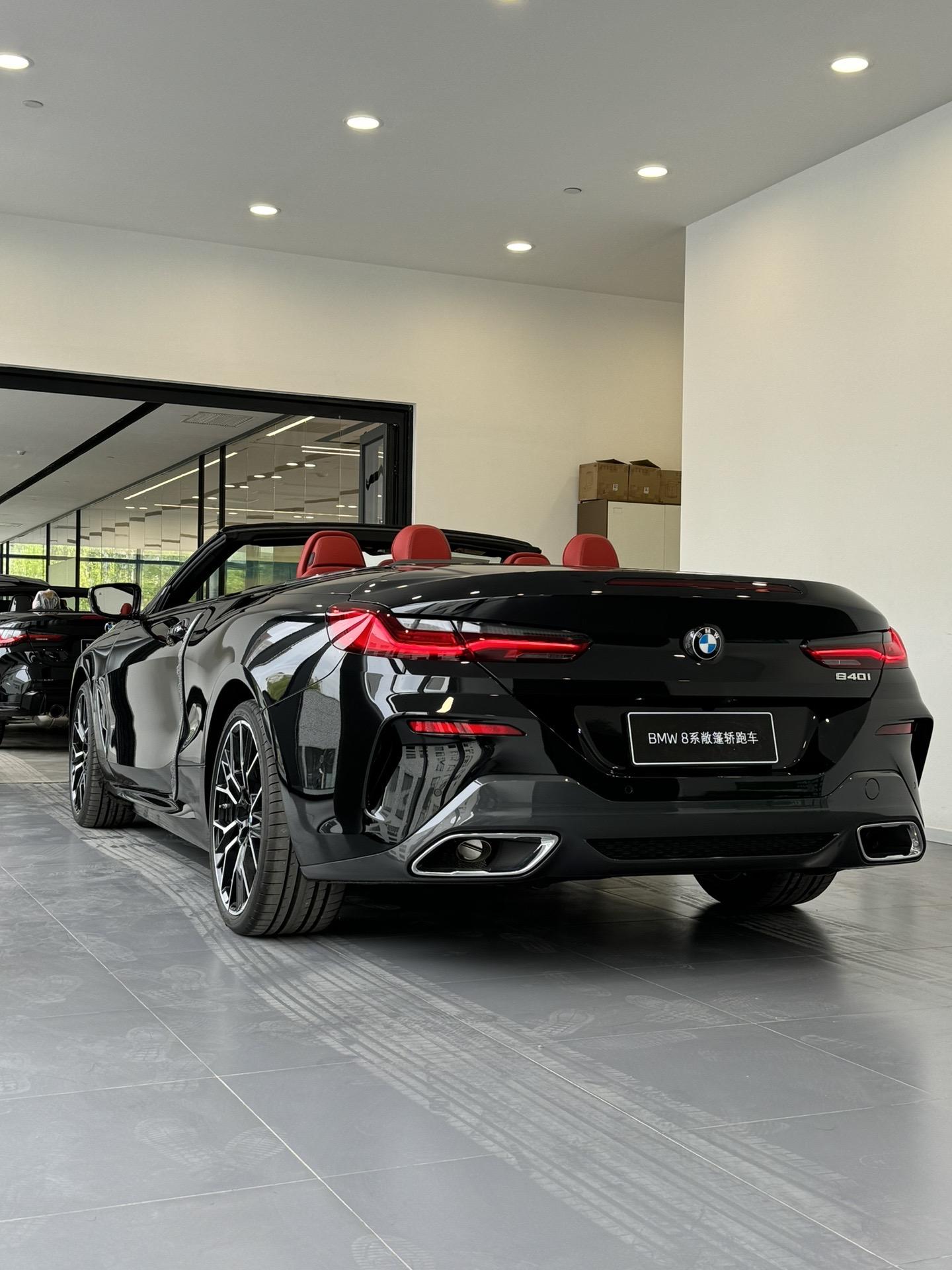 bmw 8系敞篷轿跑车.根本不敢想开着8系敞篷出去会有多自信