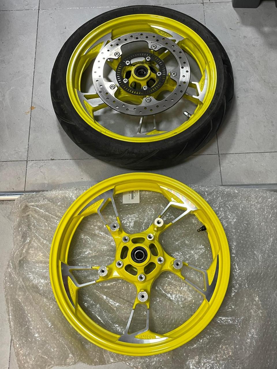 升仕310r1 更换轮毂,轮胎 完美!