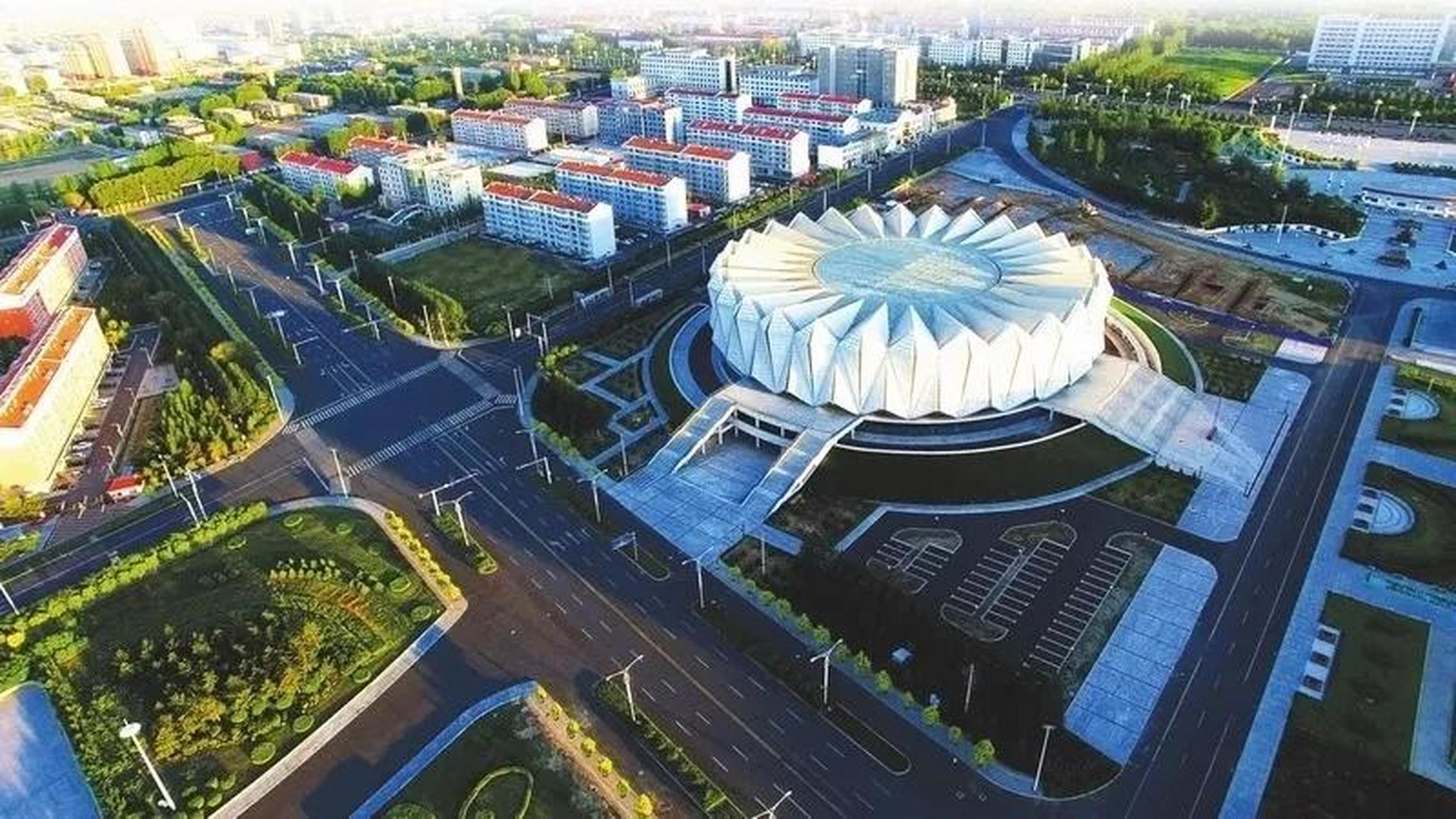 内蒙古乌兰察布市近5年gdp数据  2022年:	990亿  2021年:	903.