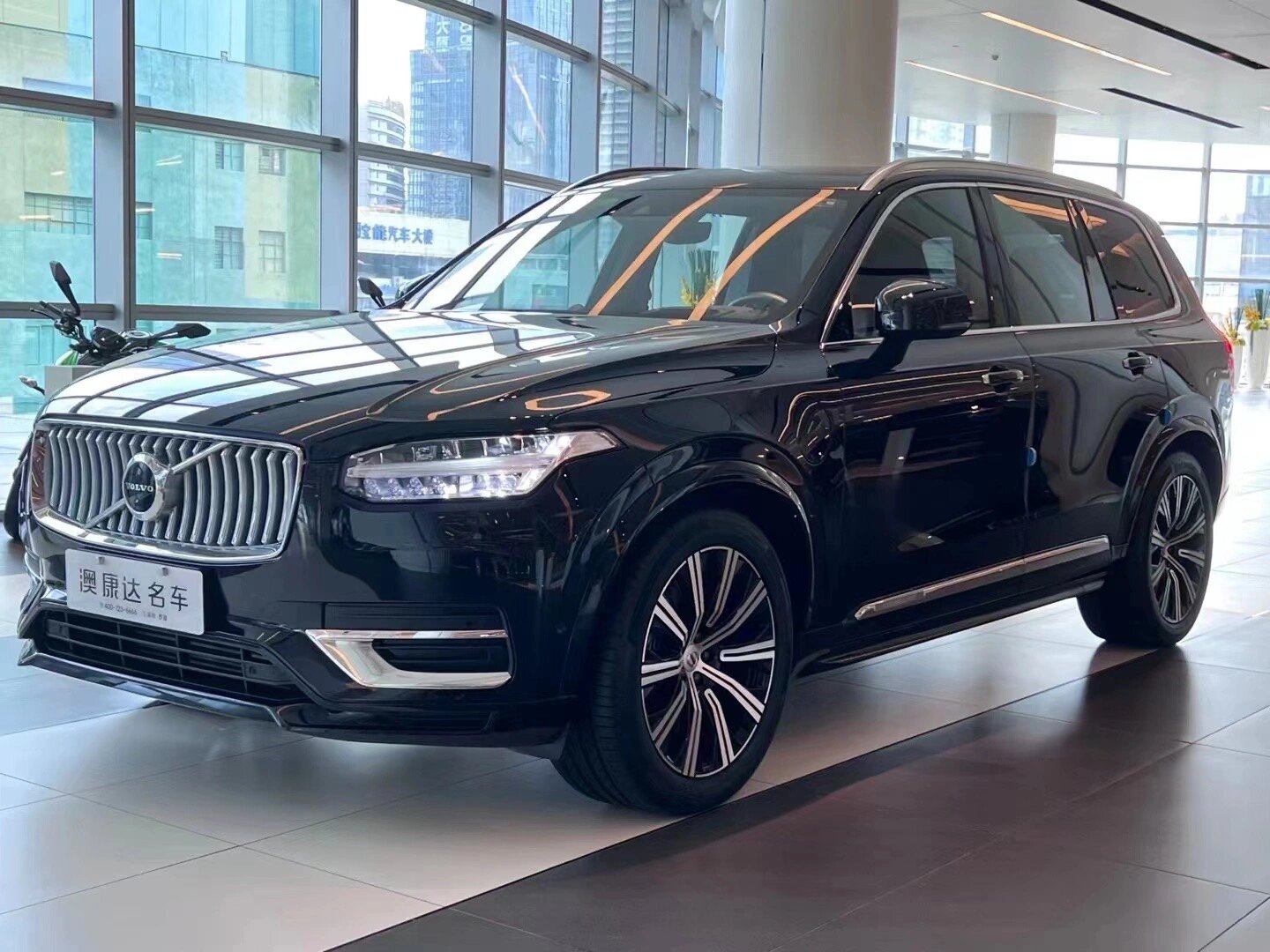沃尔沃xc90 沃尔沃xc90 /21款 e驱混动t8智尊豪华版 7座/2.