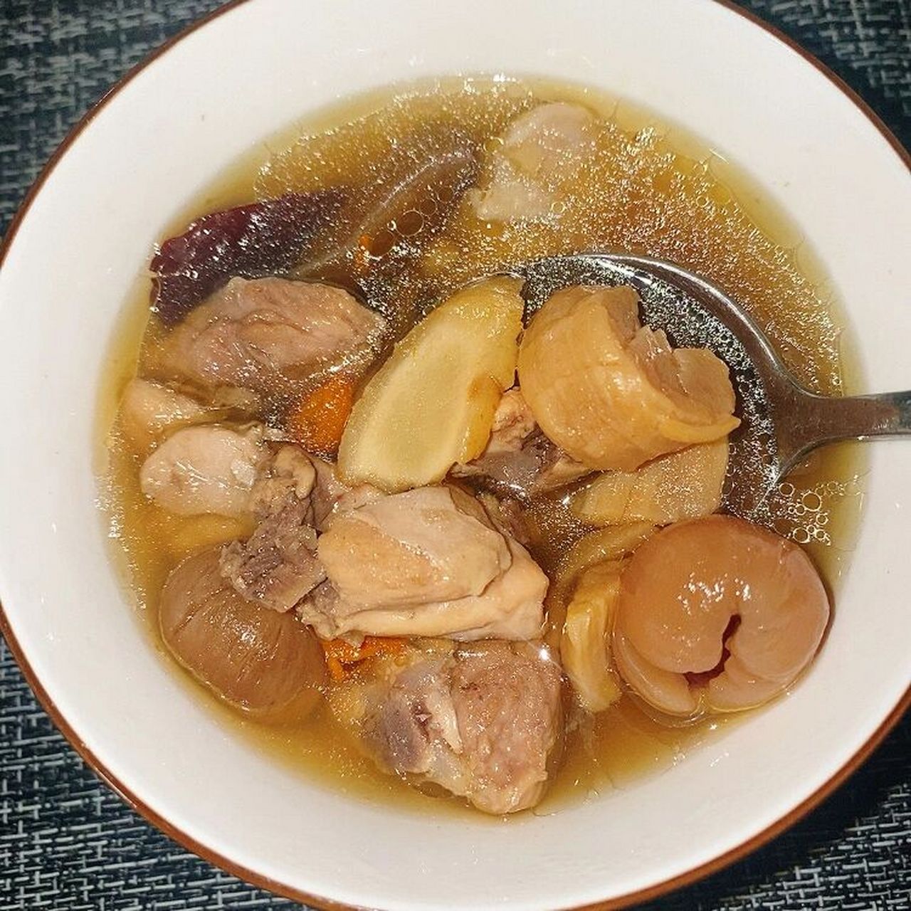 养生汤|花旗参鸡汤|熬夜抗疲劳滋阴清热 熬夜频繁,疲劳过度,心肝火旺