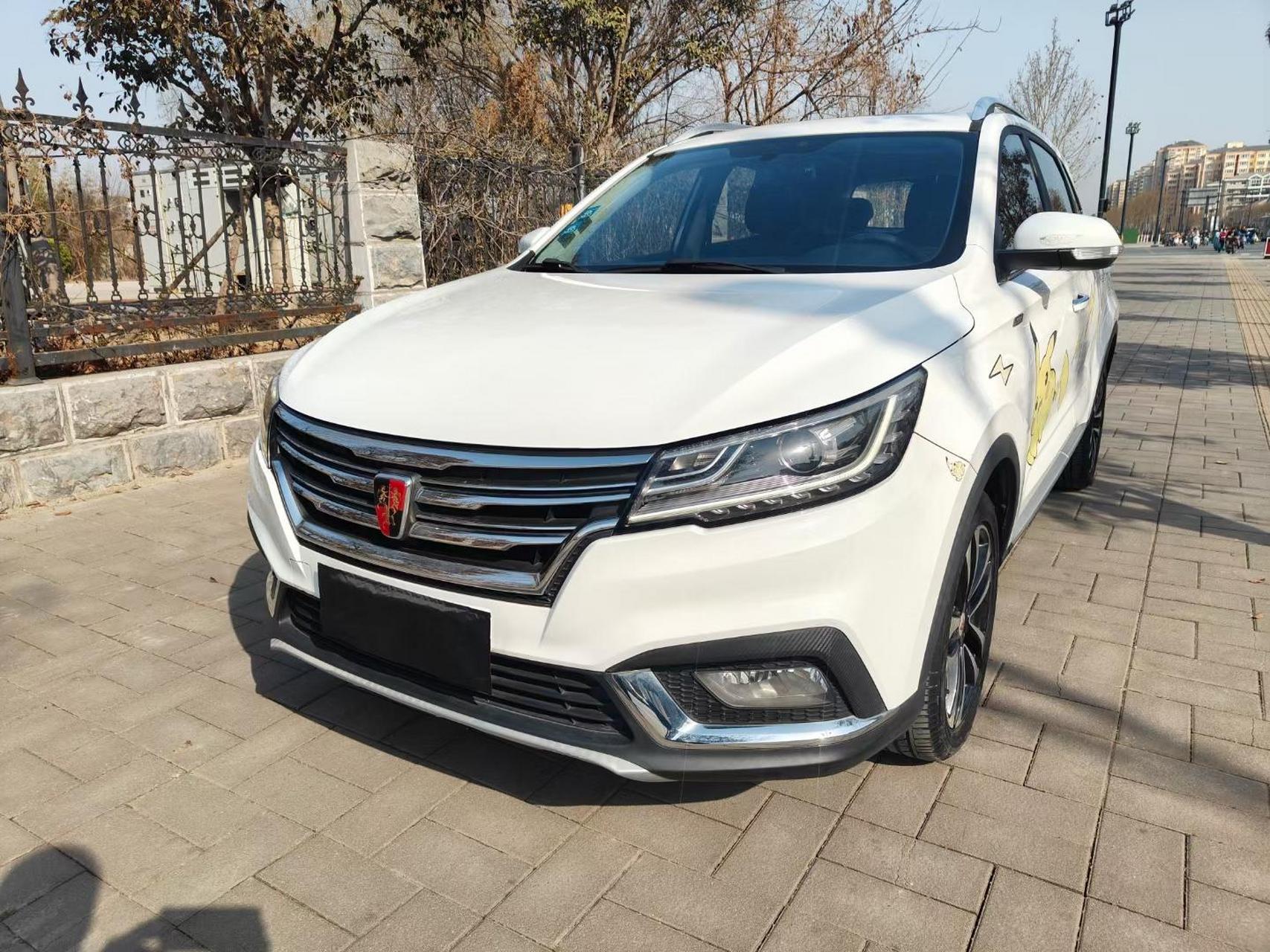 荣威rx3744万多元! 2018年9月上牌,自动挡天窗全景天窗旗舰版!