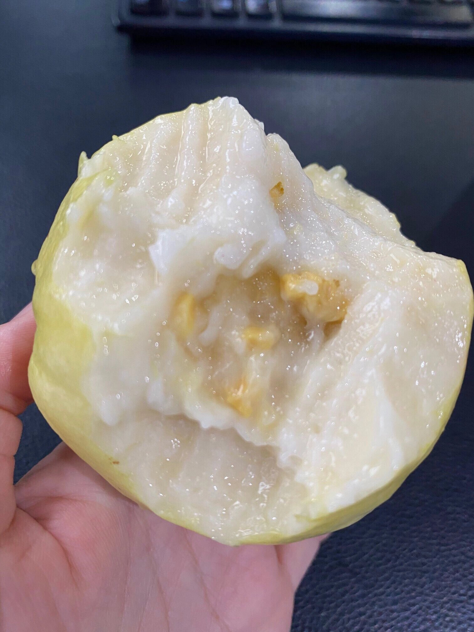 丝滑口感胜过德芙的黄金奶油芭乐 奶油芭乐一款集牛奶,冰淇淋,奶酪 于