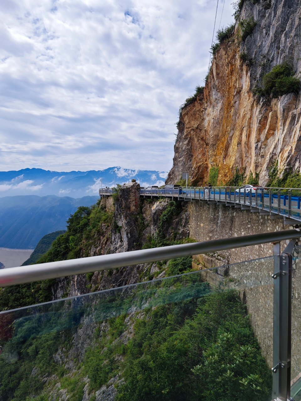 巫山神女天路景区 如果没法自驾,就最好和打车师傅说好来接.