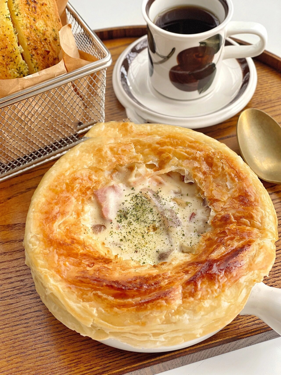 奶香十足 | 暖乎乎的酥皮奶油蘑菇浓汤96 天冷来上一份暖暖的浓汤