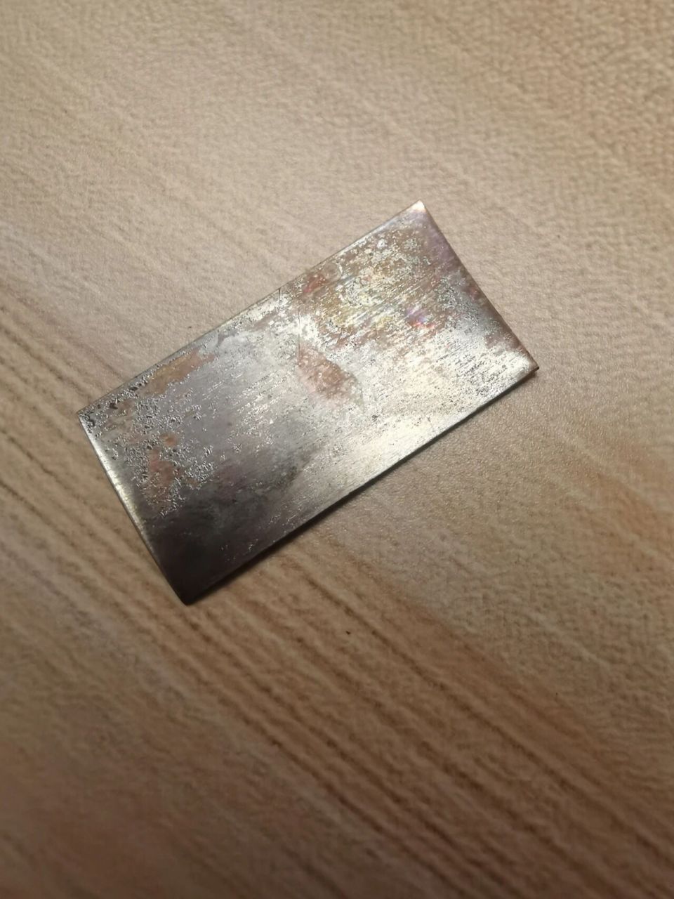 一氧化二氢 又叫做"氢氧基酸",是酸雨的主要成分; 对泥土流失有促进