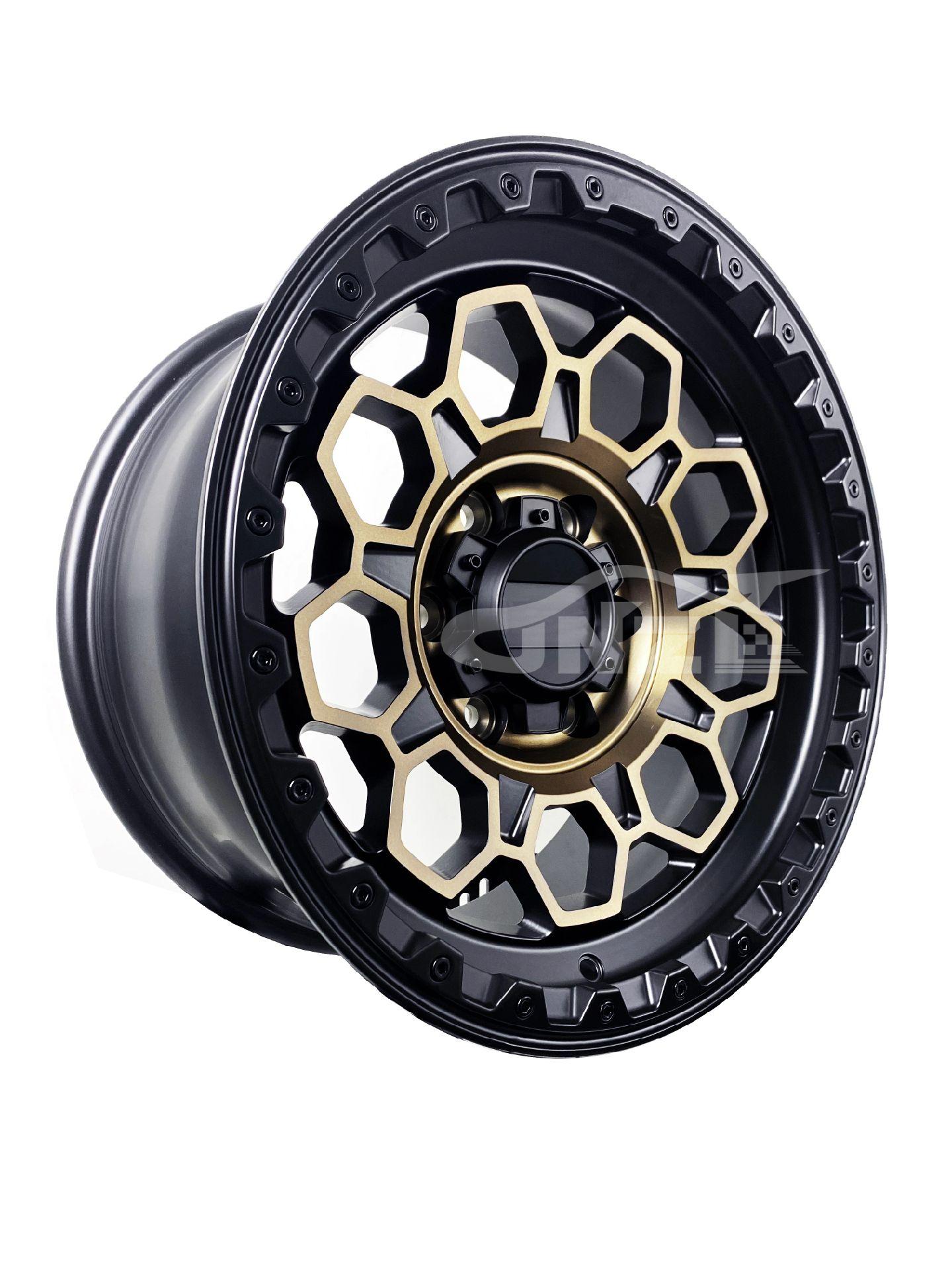 锻造轮毂采用高强度合金材料制造,具有更高的抗弯强度和抗撞击性能