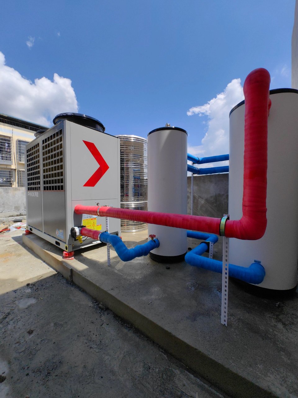 芬尼空气能空调地暖一体机 四合院施工完成