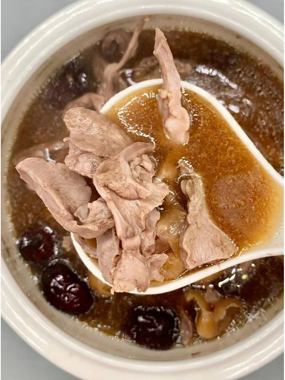 经常睡不着 可以试试猪心汤 冰糖桂圆炖猪心的功效:对于体虚,失眠的