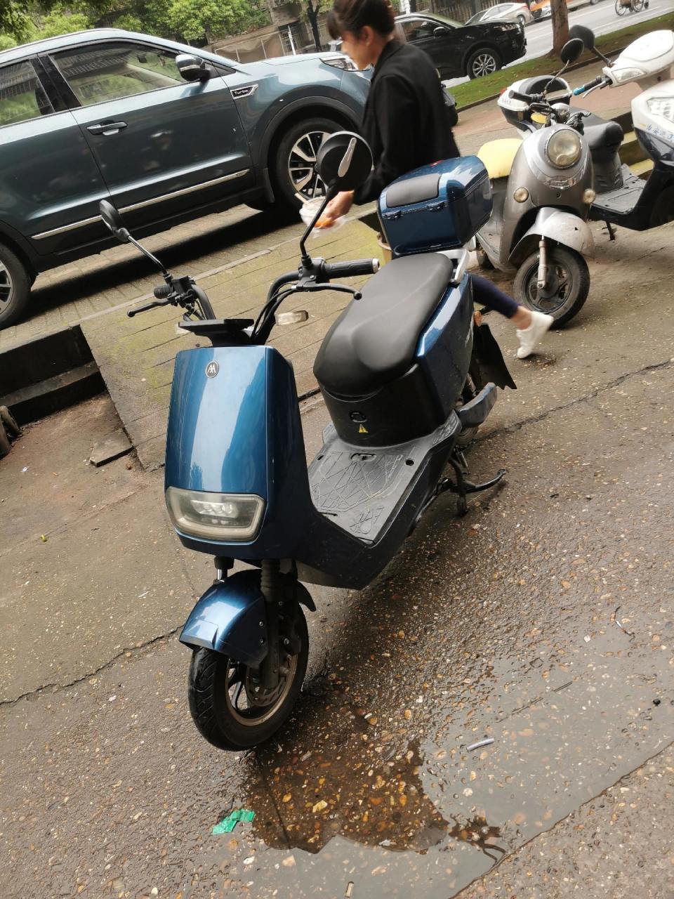 出售一台爱玛 红牛n360 电动车   车况精品 电瓶非常好  整车原装  看