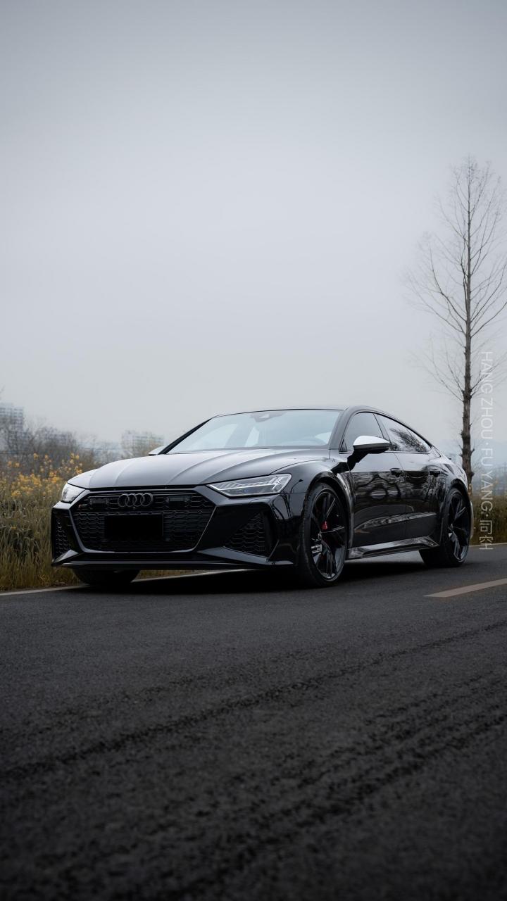 【奥迪rs7黑武士】有时候不逼你朋友一把,你永远不知道他多有钱