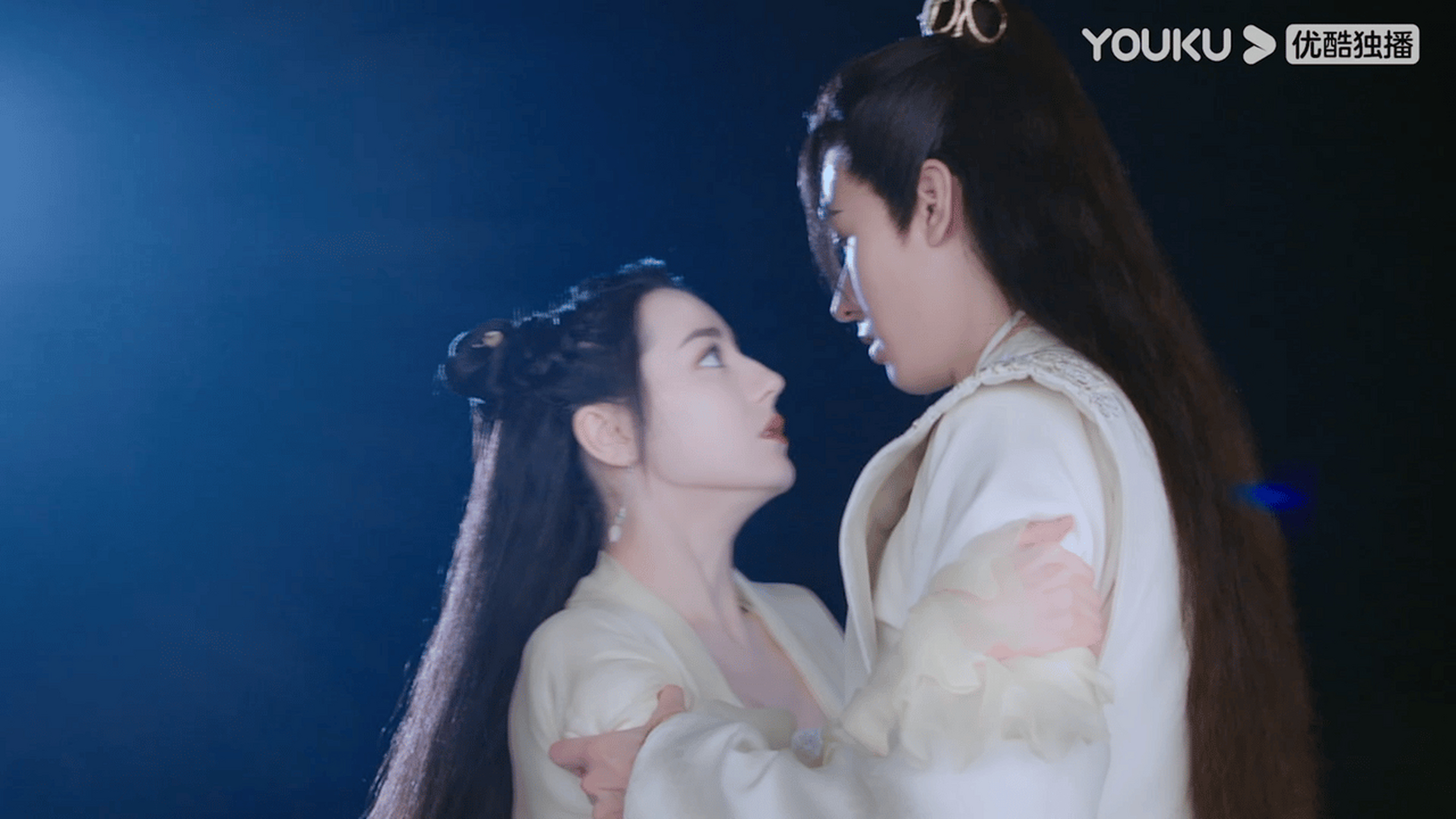 扑的悄无声息,龚俊除了山河令,是不是几部都扑了?