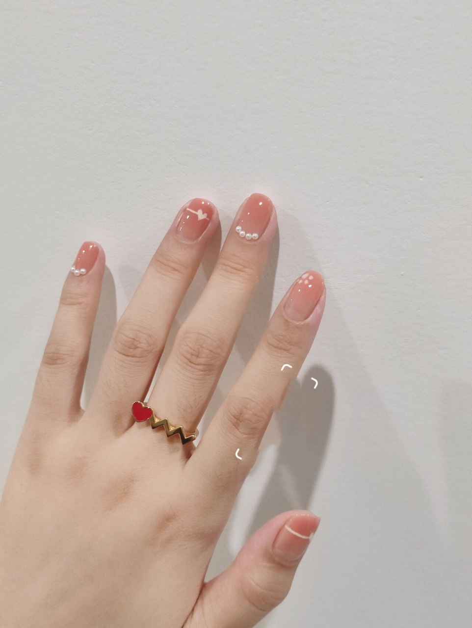 甜软喵咪96甜美裸橘色渐变爱心七夕美甲 今天的款式太软妹啦!