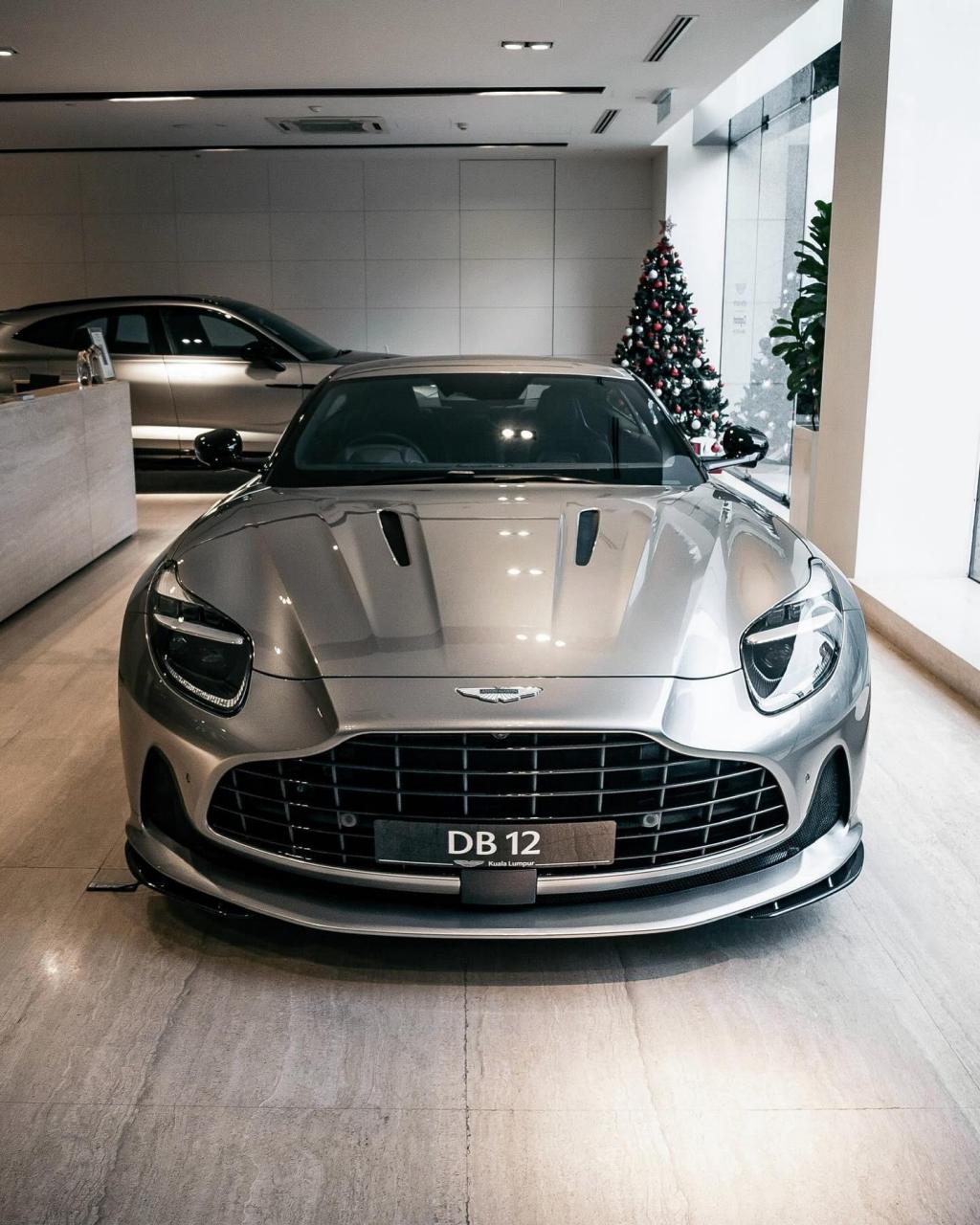 aston martin db12!国内首批!