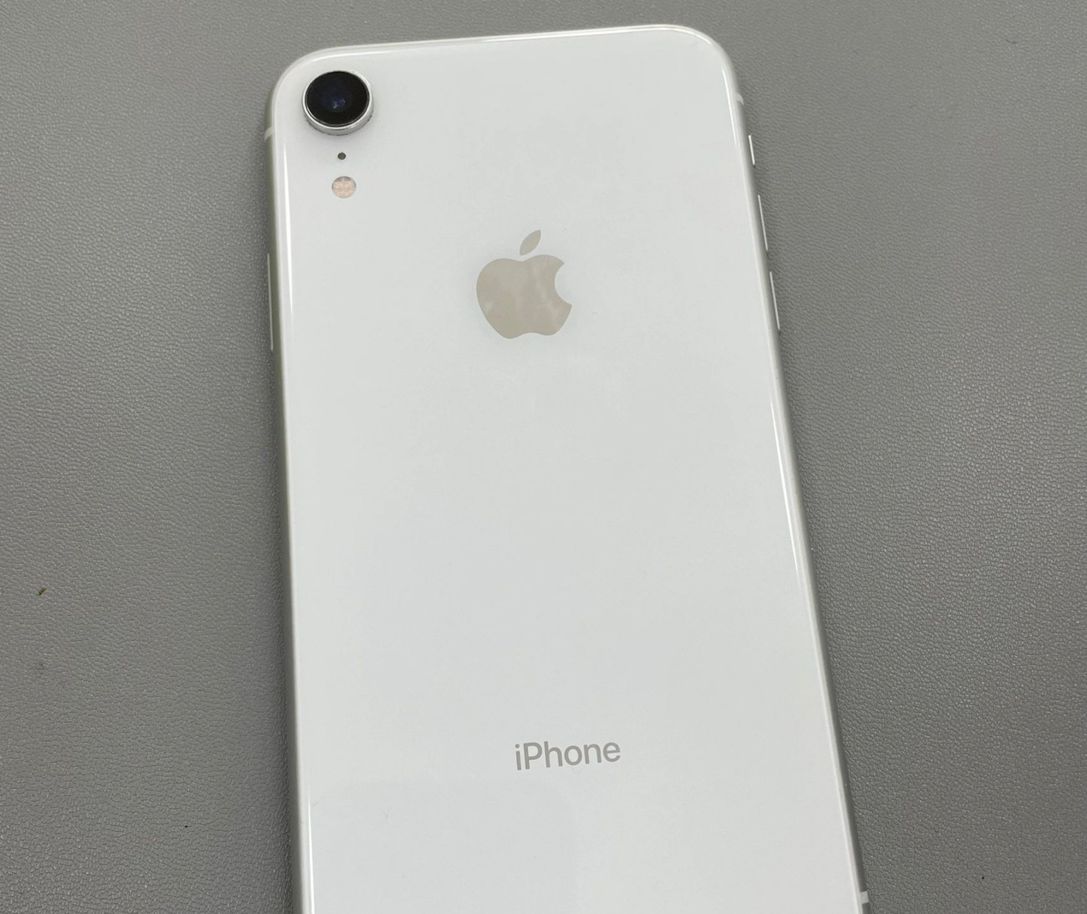 iphone xr详情 苹果xr银白色成色95新64g双卡双待,有面容正品保证!