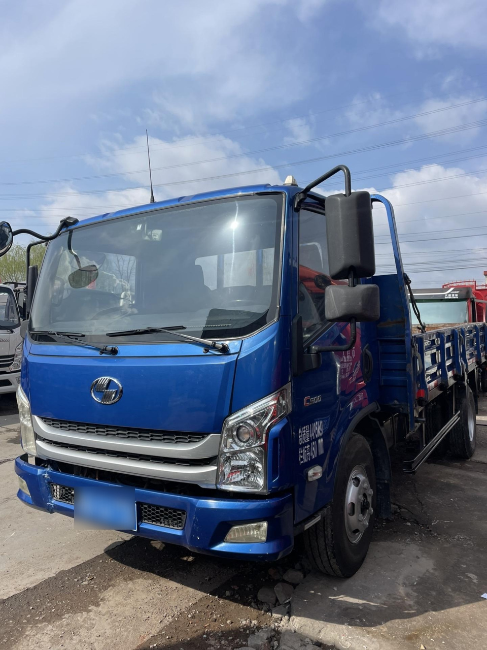 新到19年跃进c500平板,825轮胎,潍柴发动机,2米3宽,车况极品