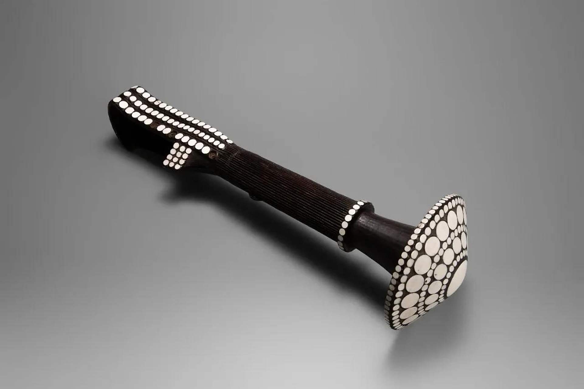 名02 称:凉山彝族黑漆箭筒 年02 代:清  类02 别:兵器  体02