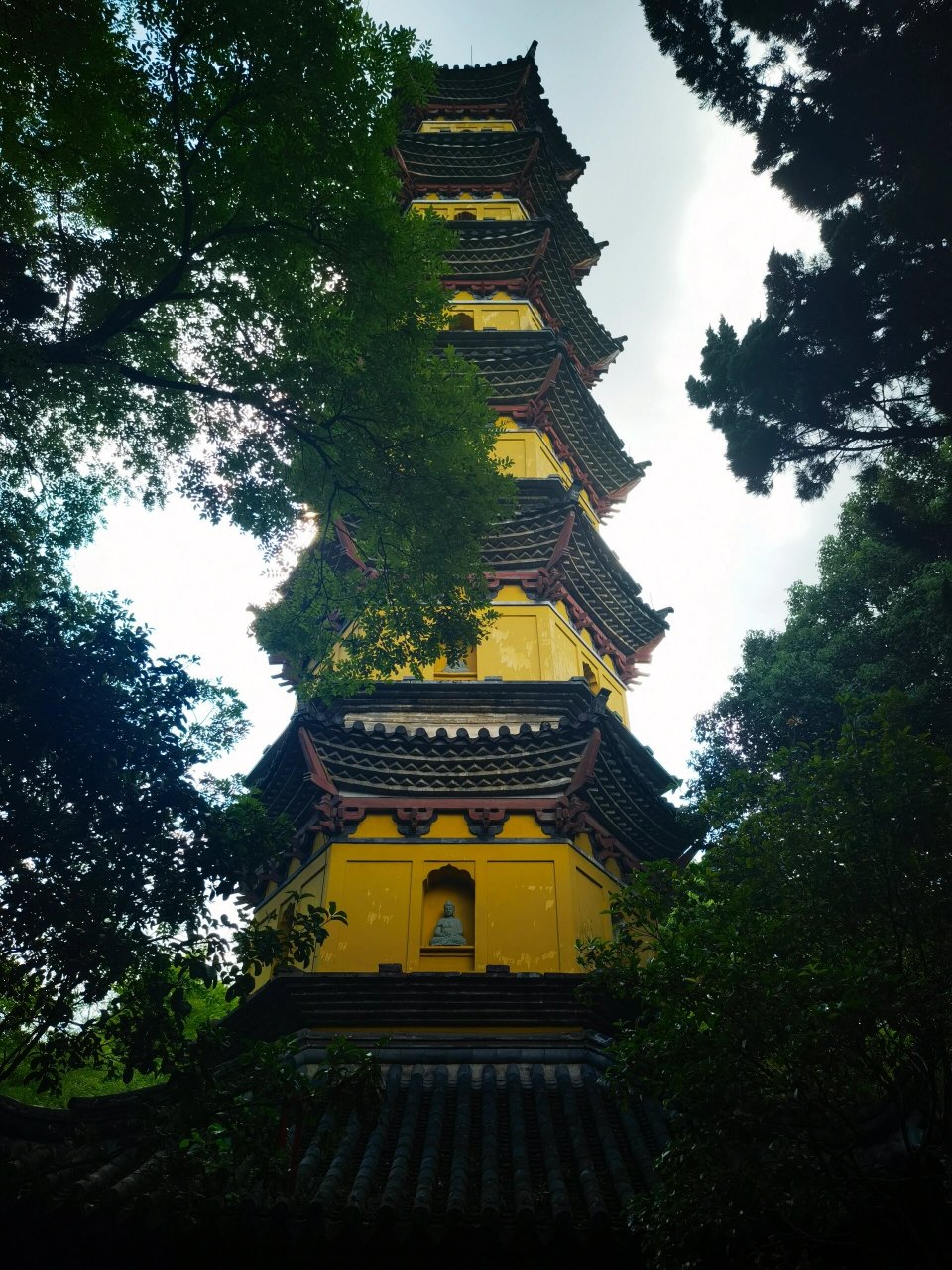 阿育王寺|东南佛国|舍利宝塔绕塔108遍 阿育王寺,是中国唯一一座以