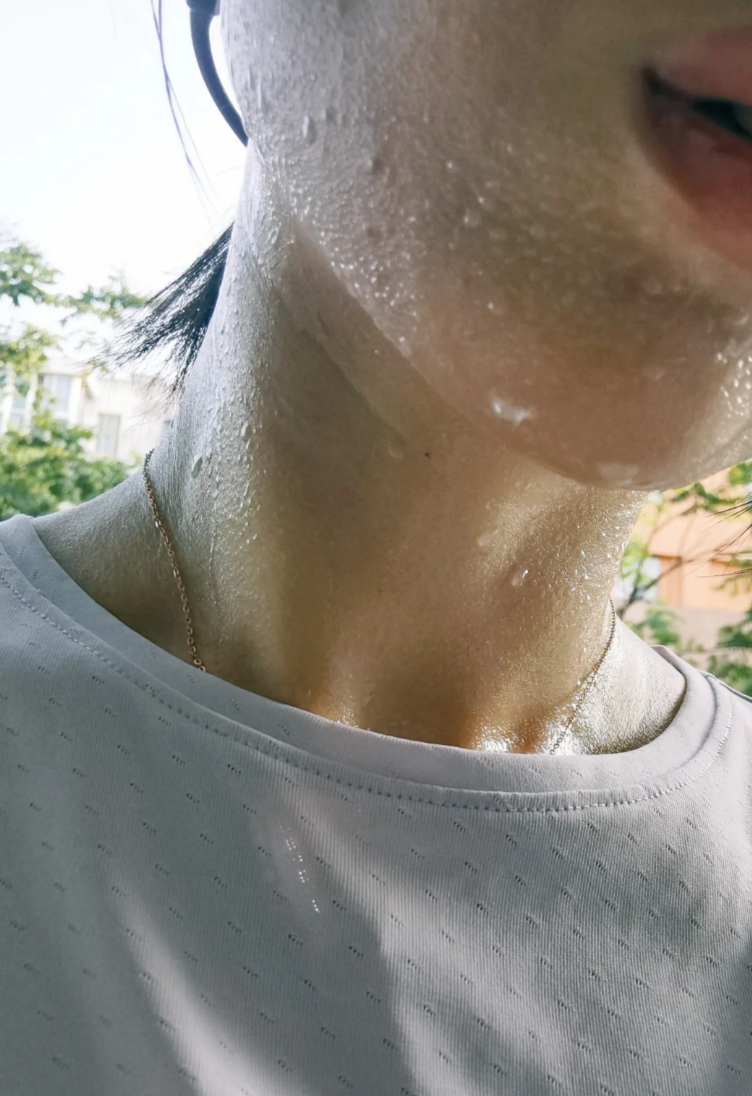 跑步确实对祛湿气有帮助,但只能起到辅助作用