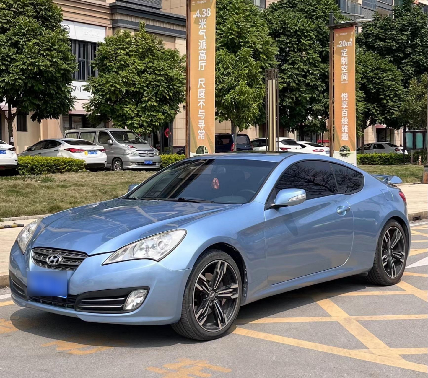 0t顶配双门跑车,无边框车门一键启动换挡拨片大屏导航,刚做整备外观