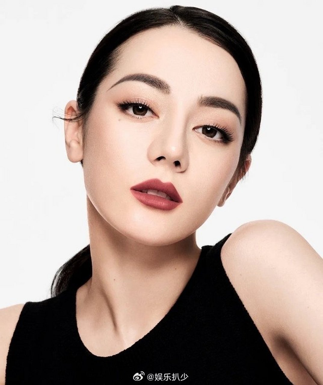 迪丽热巴这次迪奥的妆面好高级,迪奥这次终于找对代言人.