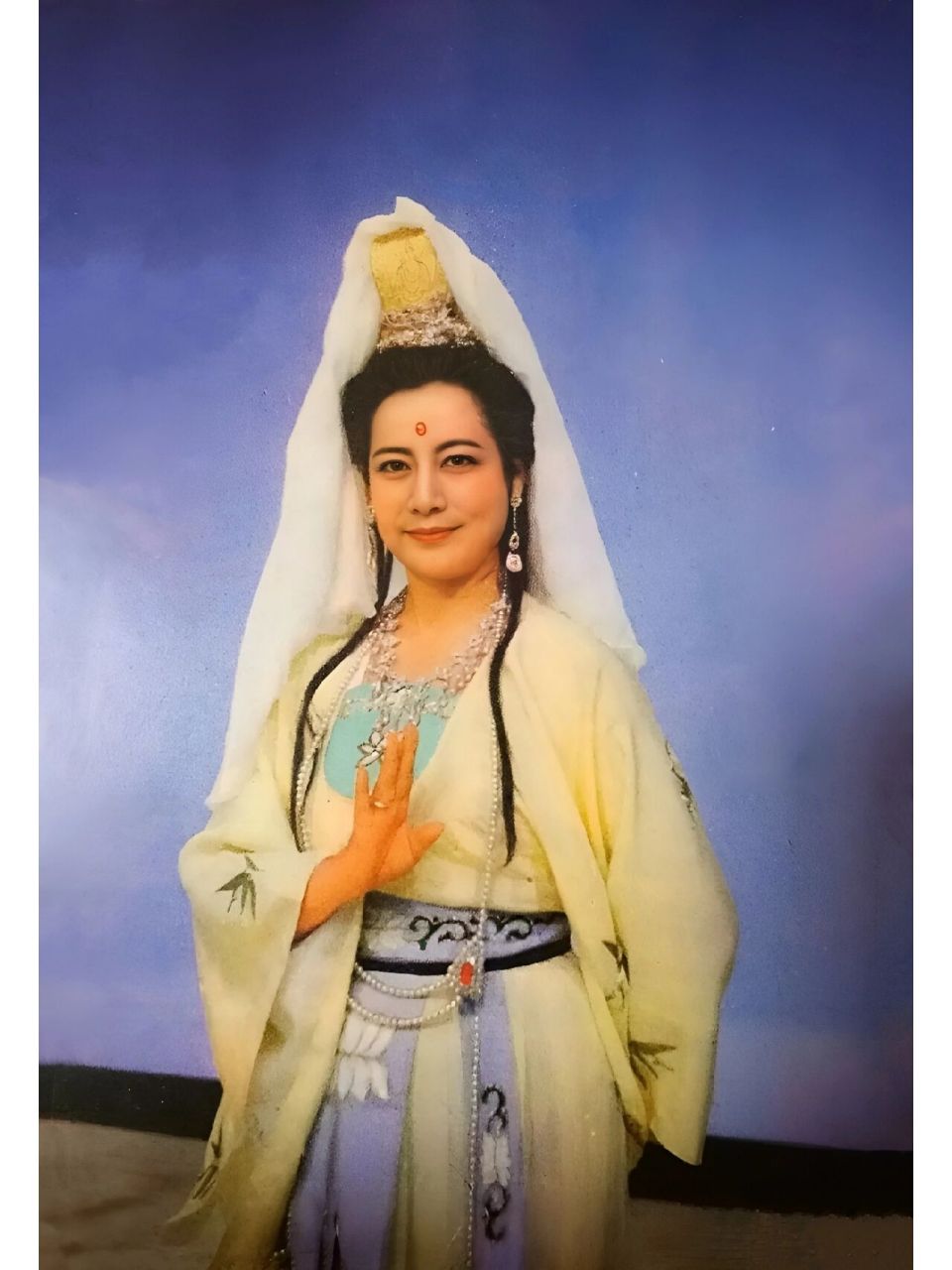 86版西游记南海观世音菩萨剧照(1)