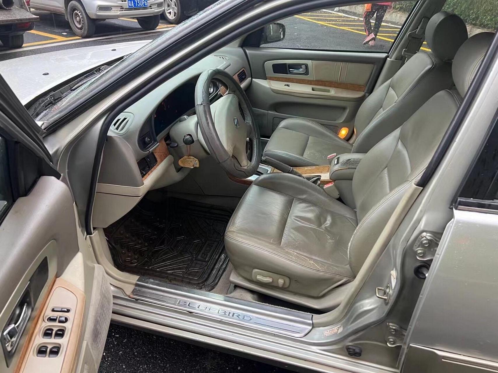 06年日产风神蓝鸟,自动2.