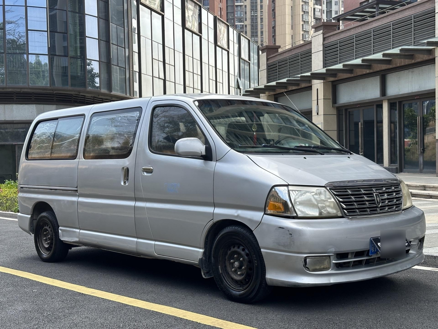 0手动 9座商务车 一手车主用车 安全行驶12万多公里 原车情怀绒布座椅