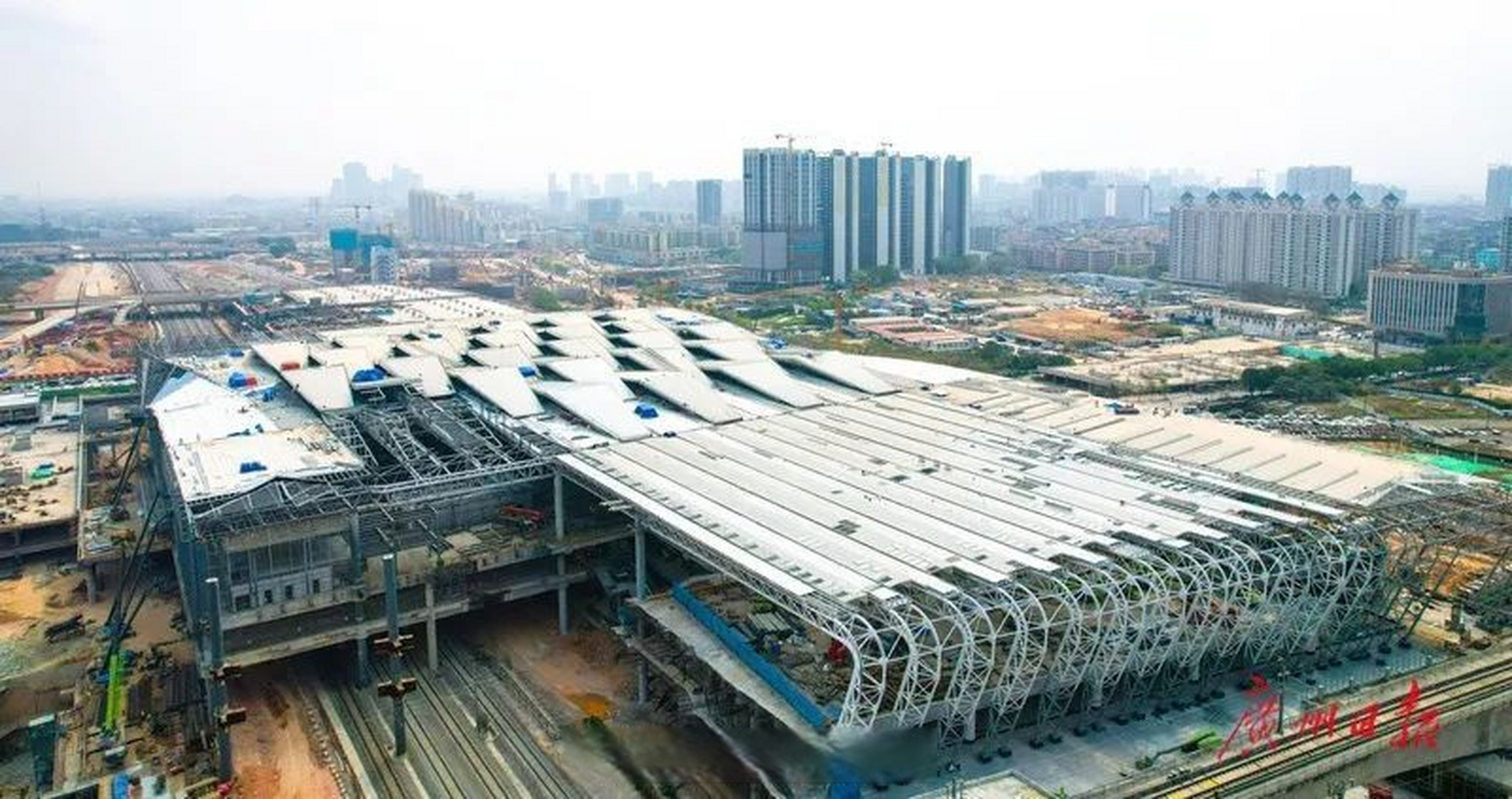 新塘站是新建广汕高铁(甬广高铁广汕段)各站房中最大的一站,是广州