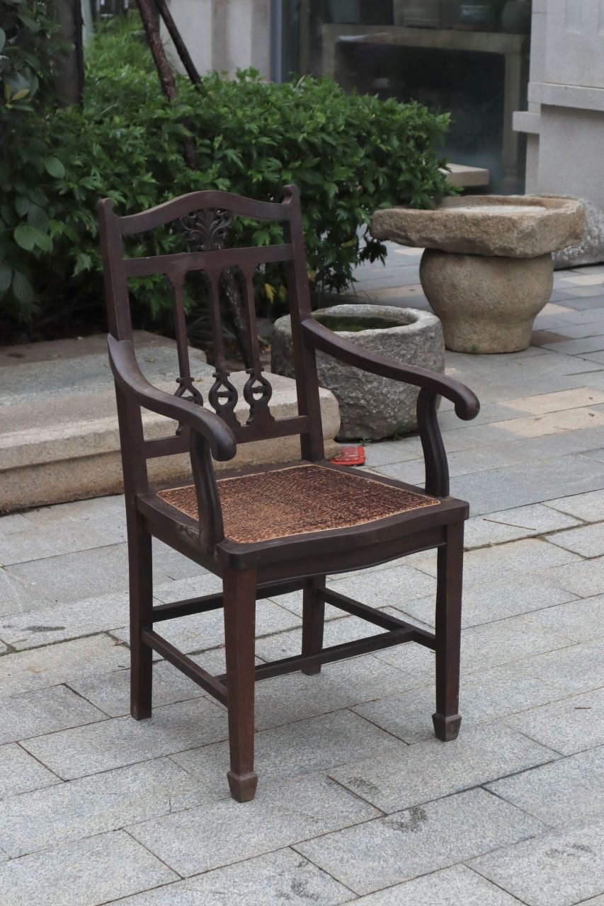 鸡翅木民国单人椅子 一张用本地鸡翅木做的民国时期扶手靠背椅子,户家