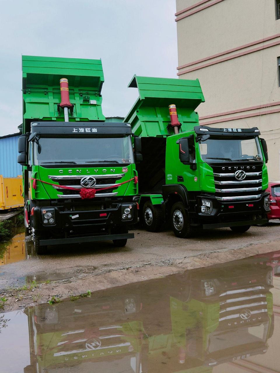 前四后八,红岩杰狮-杰虎-科索9升350马力,汉德桥16吨,12档波箱.