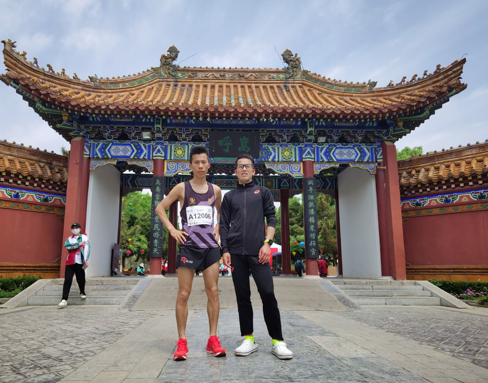 2021郑开马拉松 郑开马拉松236顺利完赛 高温的条件下对最后几公里的