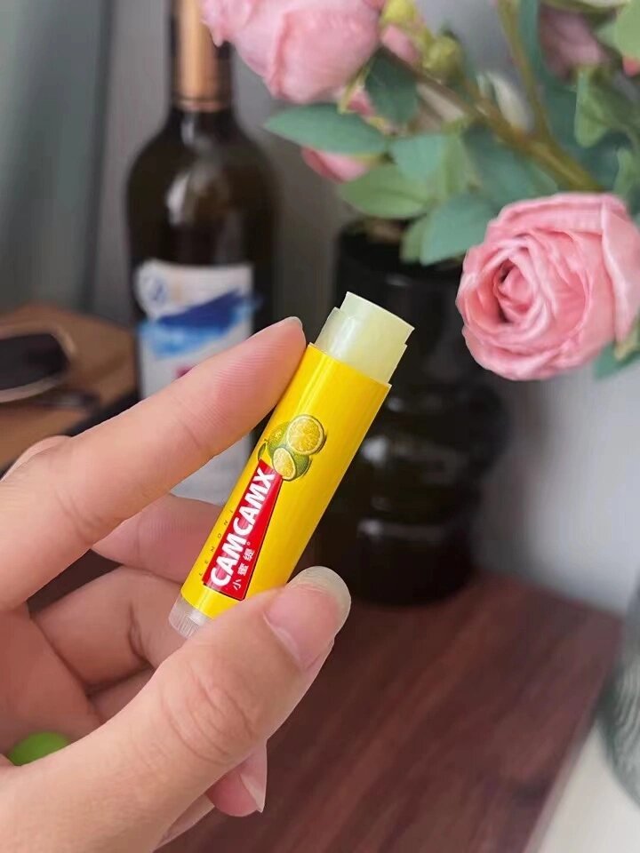 小蜜缇修护唇膏(小蜜缇修护唇膏孕妇能用吗) 小蜜缇修护唇膏(小蜜缇修护唇膏孕妇能用吗)