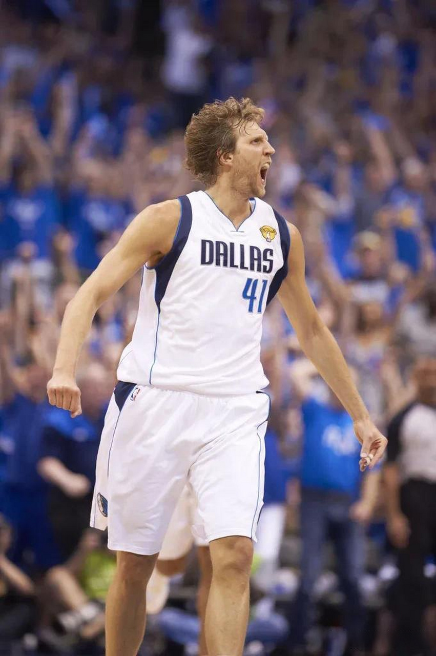 德克·诺维茨基以有史以来最伟大的表现赢得了 2011 年 nba 总冠军.