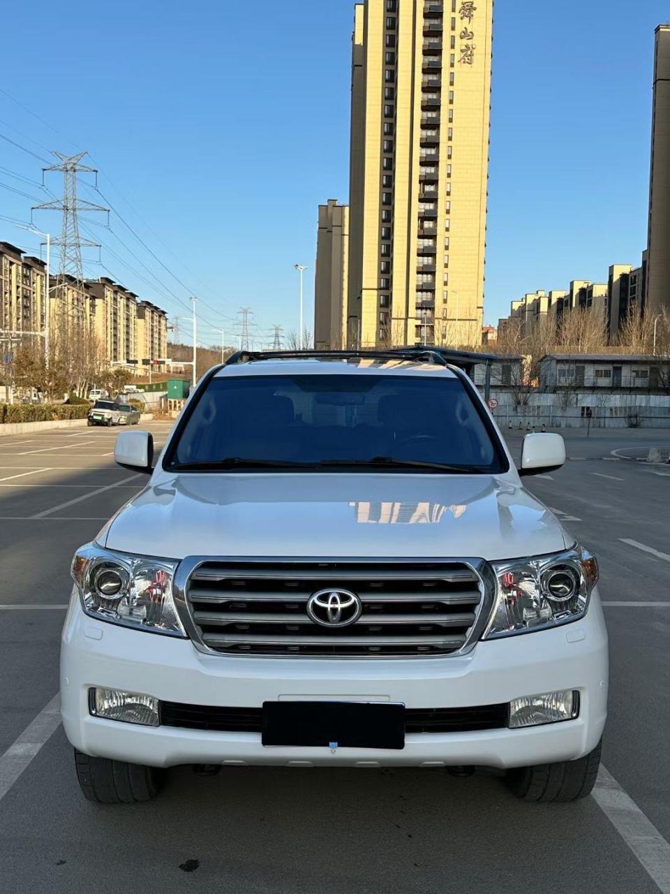 陆巡5700v8报价图片