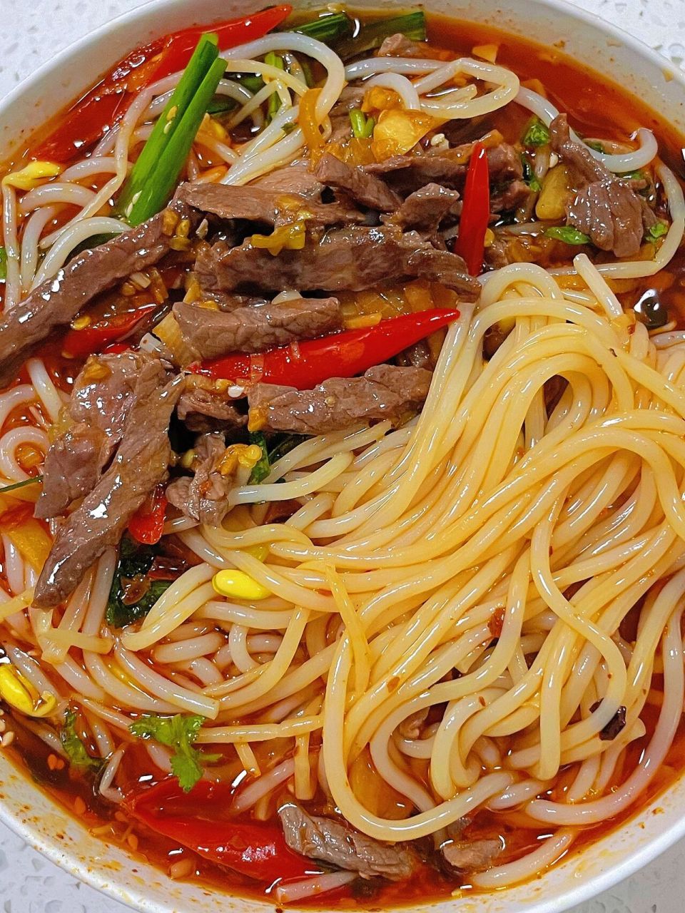 怎么会有这么好吃的泡椒牛肉米线98 91做法: 16615牛里脊洗净