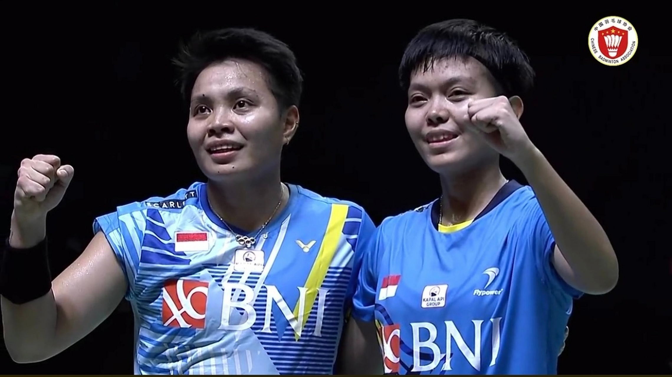 2022羽毛球印尼大师赛# 女双半决赛 拉哈尤/拉马丹蒂 21-23,21-14211