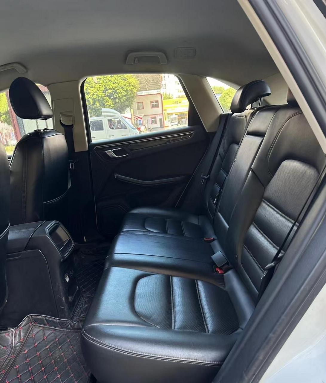 零首付,全款2万多,17年1月上牌 国产保时泰 众泰sr9 2.