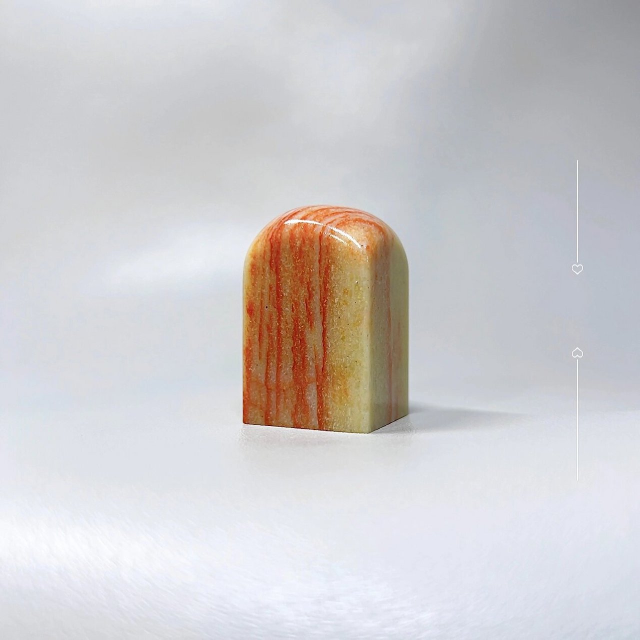 寿山石 小精品牛蛋石 小科普(来源度娘):寿山牛蛋石产于寿山溪与大