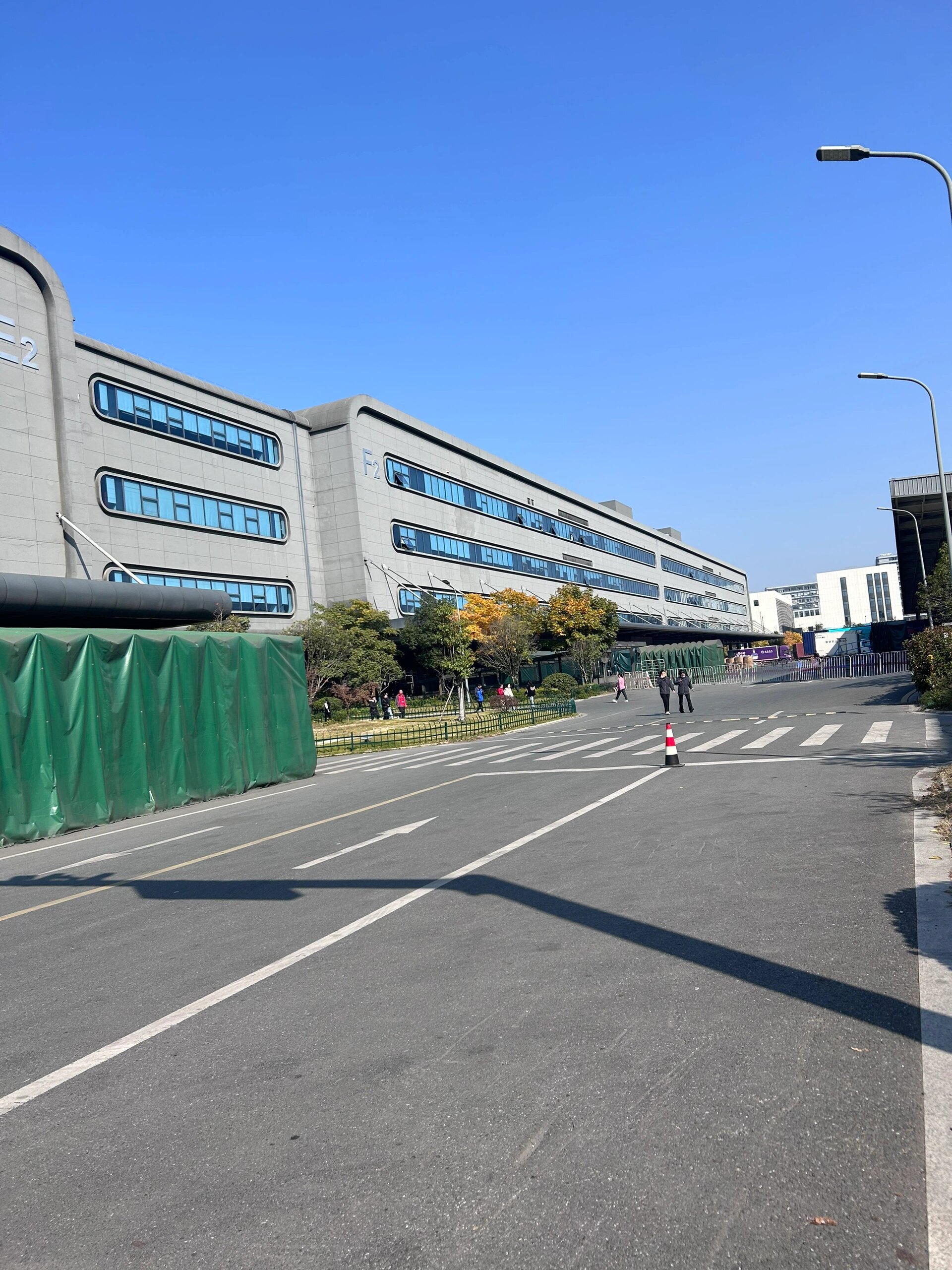 本科生进海康威视打螺丝第二天 来桐庐的第二天了,还没入职.