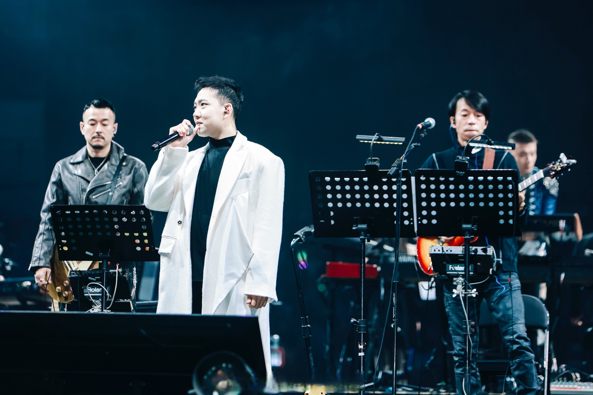 民谣唱作人歌手海伦_ 风度舞台95与乐队碰撞精彩火花97