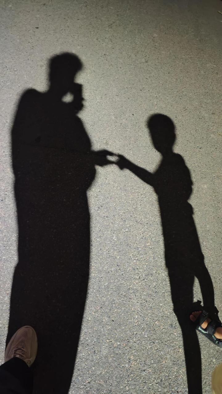 路灯下的影子