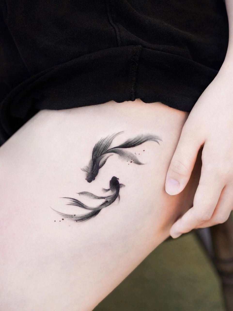 昆明纹身|适合女生的锦鲤纹身 赠你一池锦鲤 予你半里风华 愿你锦鲤