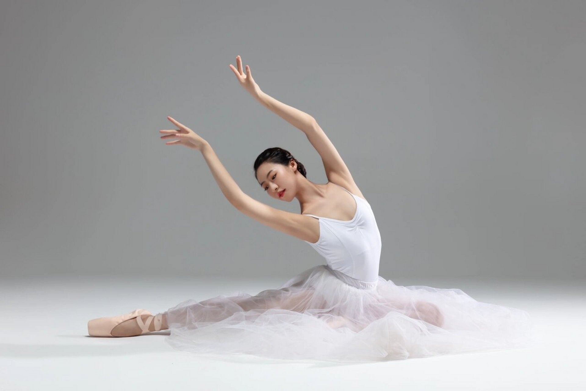 芭蕾/美丽且优雅/舞蹈照 每个女孩都有一个芭蕾梦 都梦想成为像谭元元
