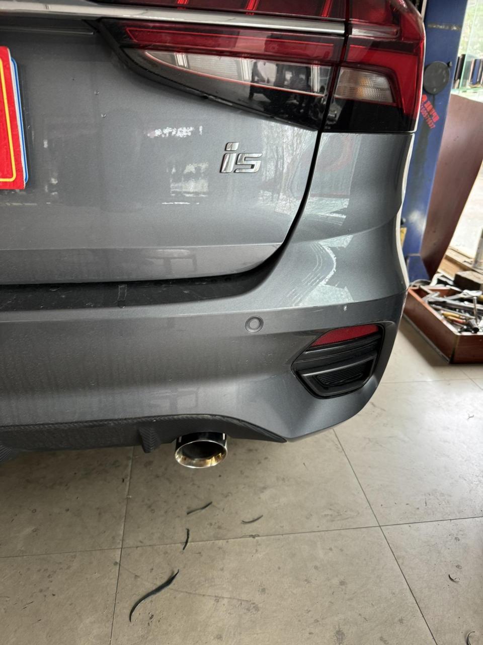 荣威i5隐藏排气升级双边单出排气