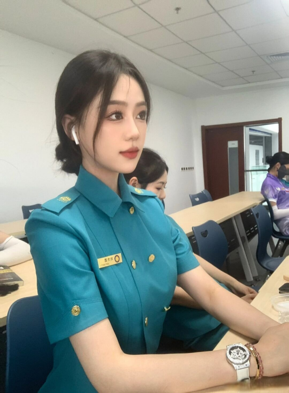 上课和兼职中    天津 航空学院