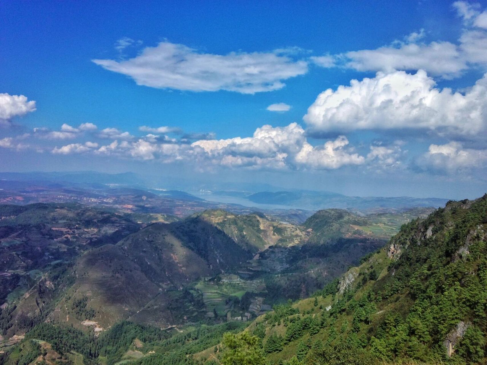 昆明十峰之梁王山 梁王山位于澄江,呈贡两县之间,最高海拔2820米,为