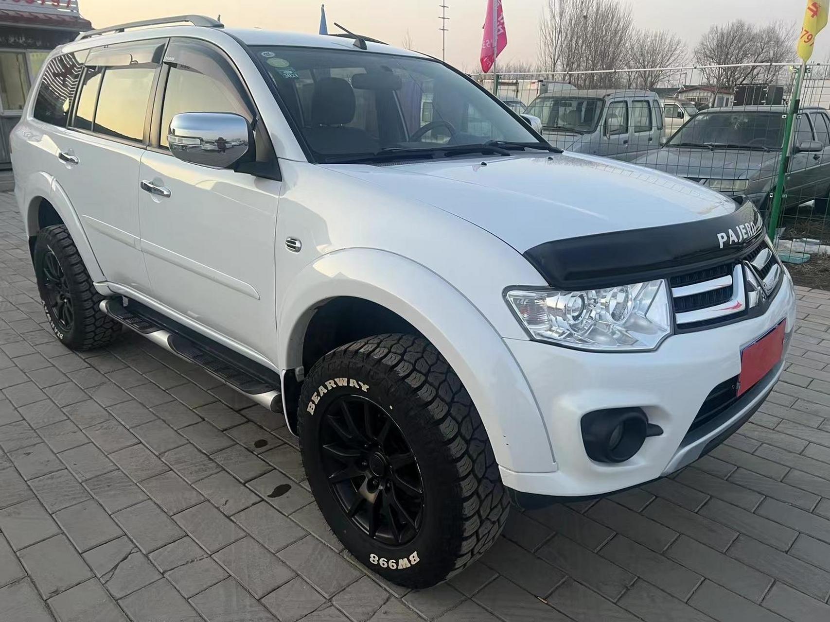 17年三菱帕杰罗劲畅3.