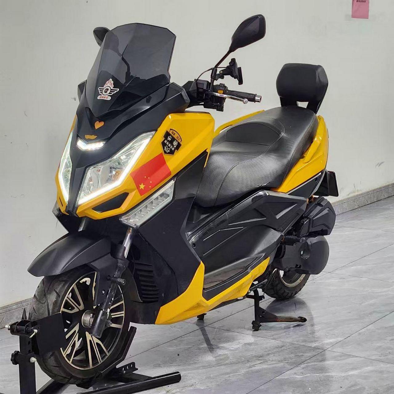 【车辆型号】马杰斯特t9 【检测情况】此车为17款车辆,手续齐全随时