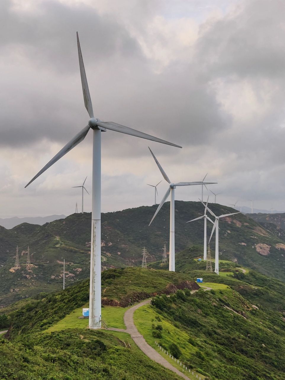广东绝美风车山干货攻略|上川岛风车山 这个夏天太热了,炽热的风从